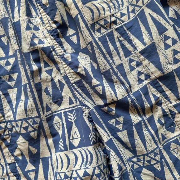 2000s Patagonia Swim Trunks Shorts Men‎ XL Blue Cream Geometric Fish Beachwear - Picture 4 of 7